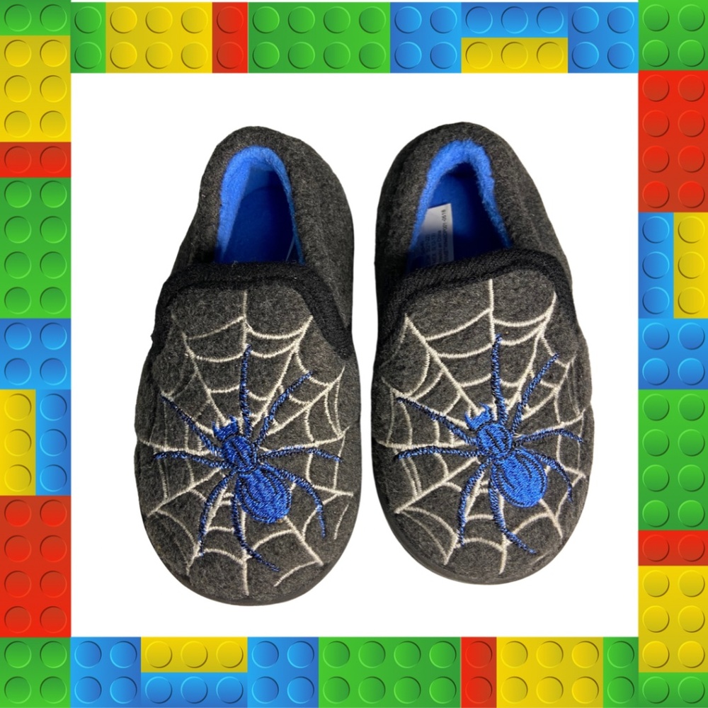 Size 5/6 Toddler Grey and Blue Spiderweb Slippers